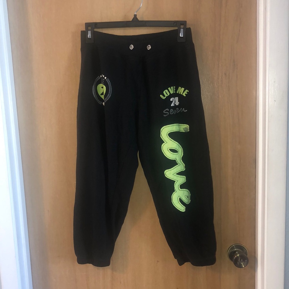 FREE w Purchase!  Bobbie brooks Cropped joggers Sweatpants Junior Medium
